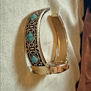 Elegant Gold tone pavana Women's Watch